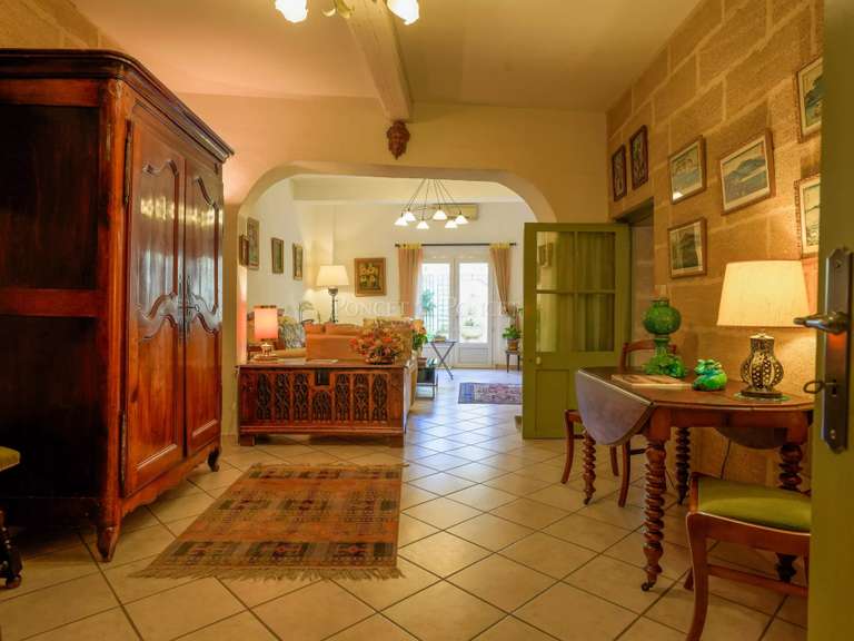 Maison Uzès - 4 chambres - 241m²