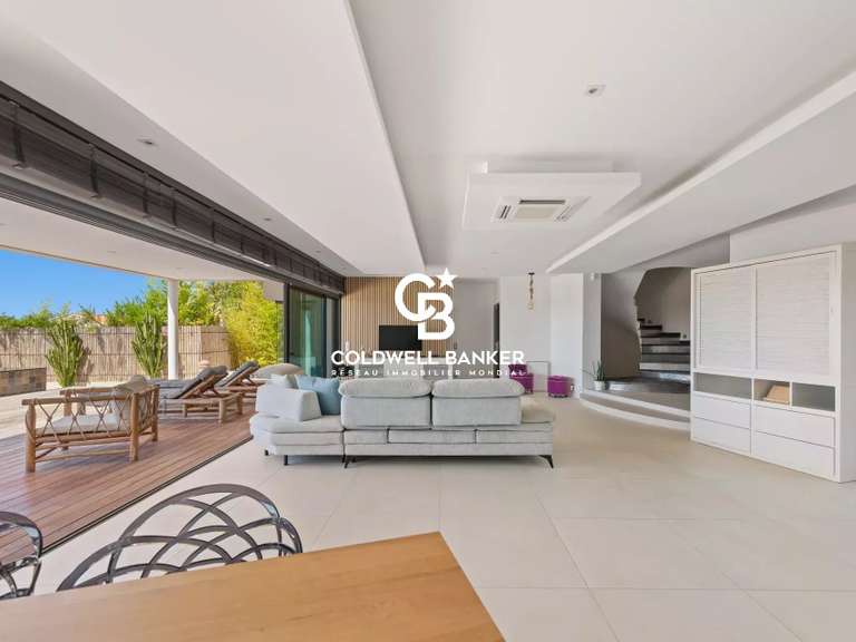 Maison Carqueiranne - 4 chambres - 248m²