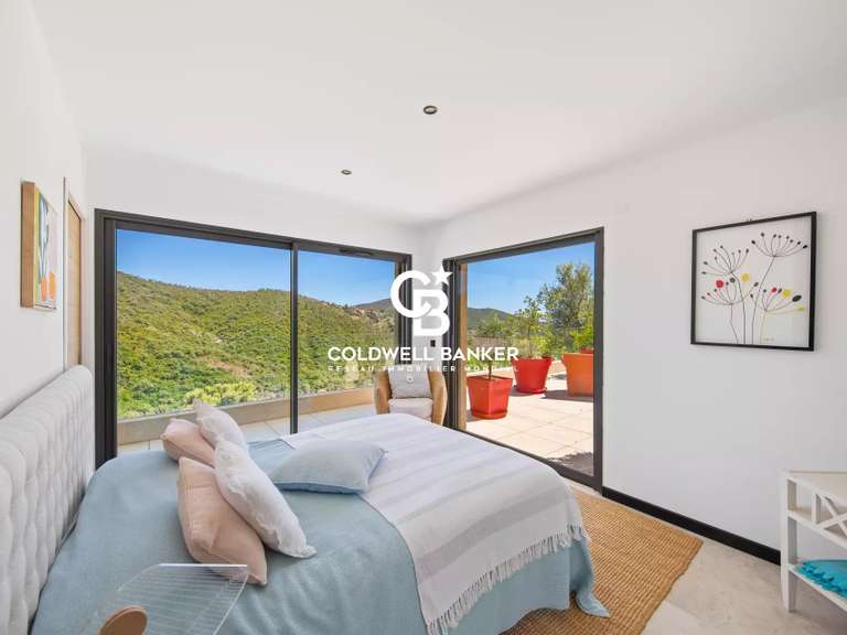 Maison La Londe-les-Maures - 4 chambres - 183m²