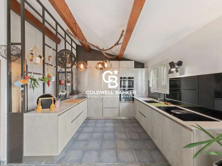 Maison Solliès-Ville - 3 chambres - 126m²