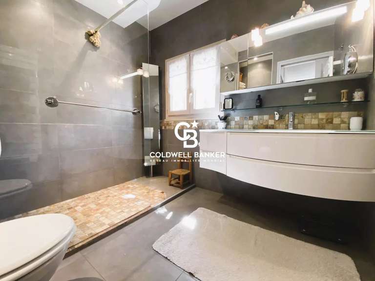 Maison La Londe-les-Maures - 5 chambres - 199m²