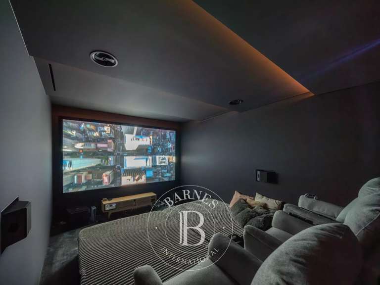 Maison Fréjus - 5 chambres - 318m²