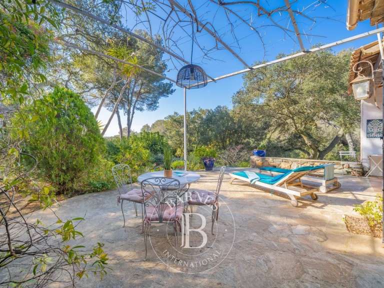 Maison Boulouris - 6 chambres - 192m²