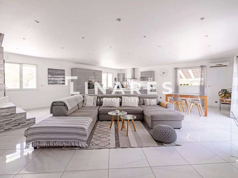 Maison Marseille 13e - 7 chambres - 200m²