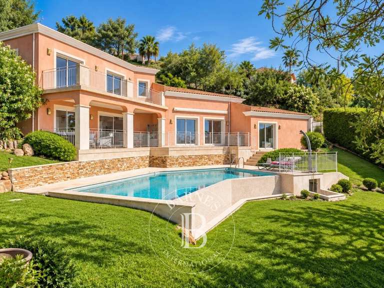 House Mandelieu-la-Napoule - 4 bedrooms - 204m²