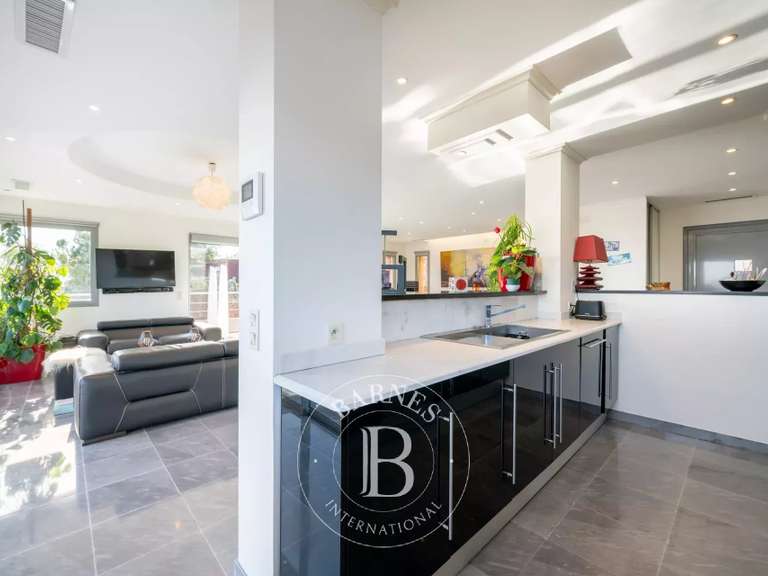 Maison Théoule-sur-Mer - 5 chambres - 183m²