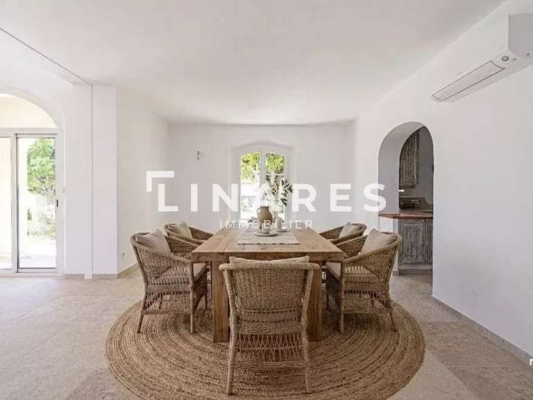 Maison Éguilles - 5 chambres - 210m²