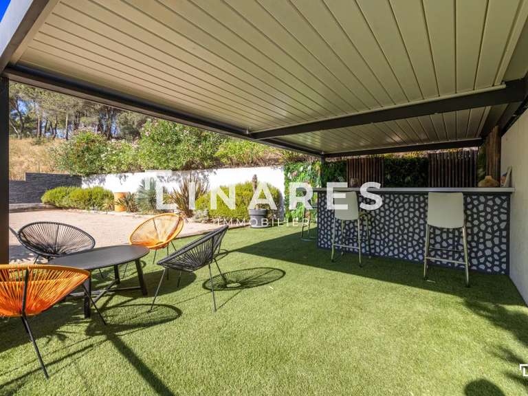 House Marseille 11e - 4 bedrooms - 333m²