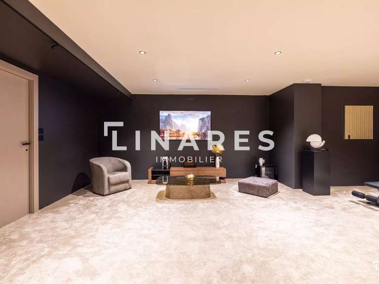 House Marseille 11e - 4 bedrooms - 333m²