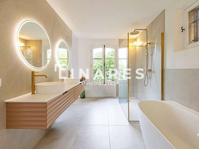 House Aix-en-Provence - 5 bedrooms - 209m²