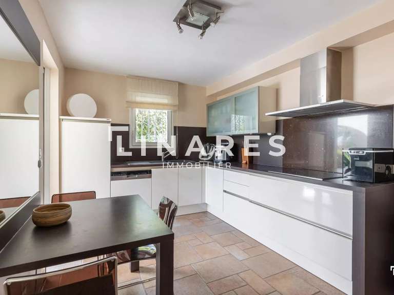 Maison Saint-Raphaël - 4 chambres - 185m²