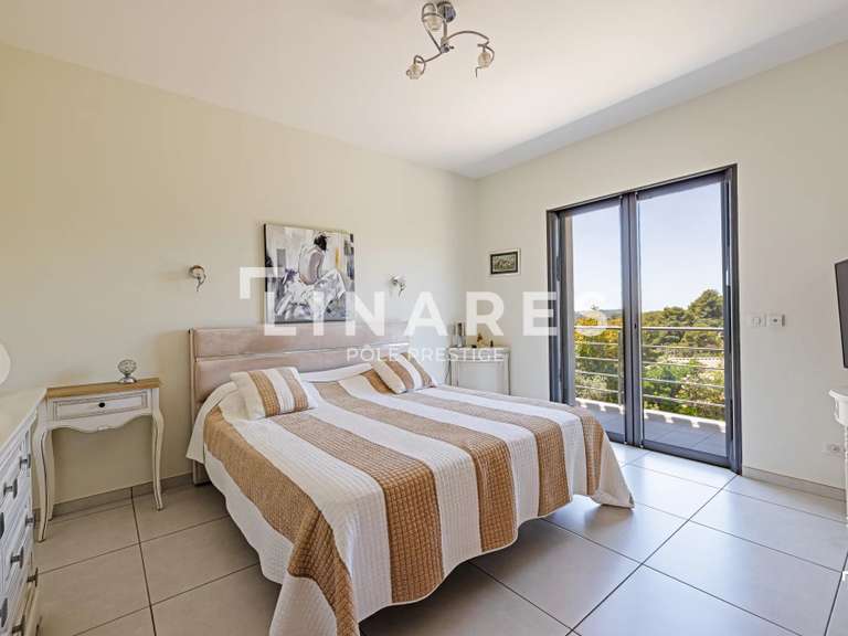 Maison Ventabren - 5 chambres - 280m²
