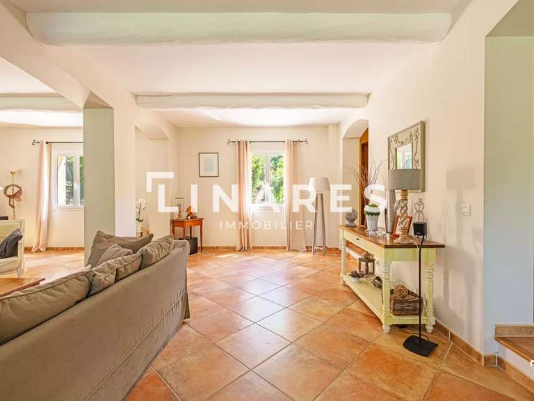 Maison Trets - 4 chambres - 223m²