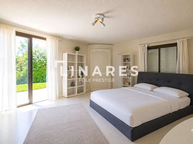 Maison Saint-Marc-Jaumegarde - 7 chambres - 457m²