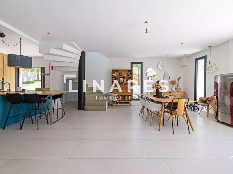 Maison Marseille 11e - 4 chambres - 165m²