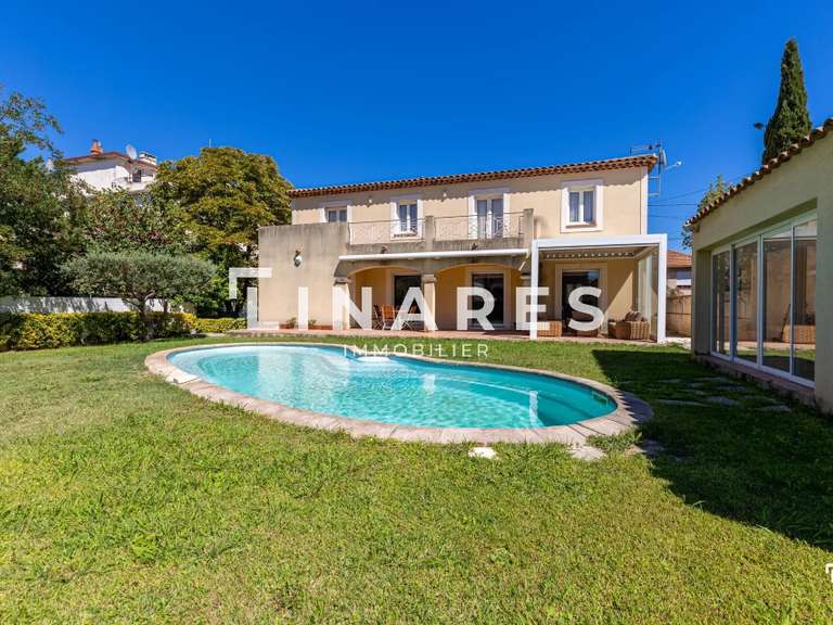 Maison Marseille 9e - 6 chambres - 201m²