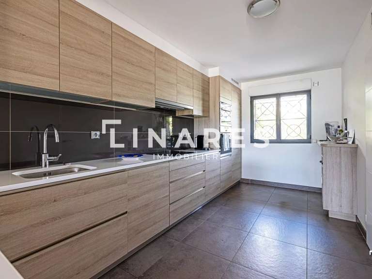 Maison Marseille 8e - 4 chambres - 139m²
