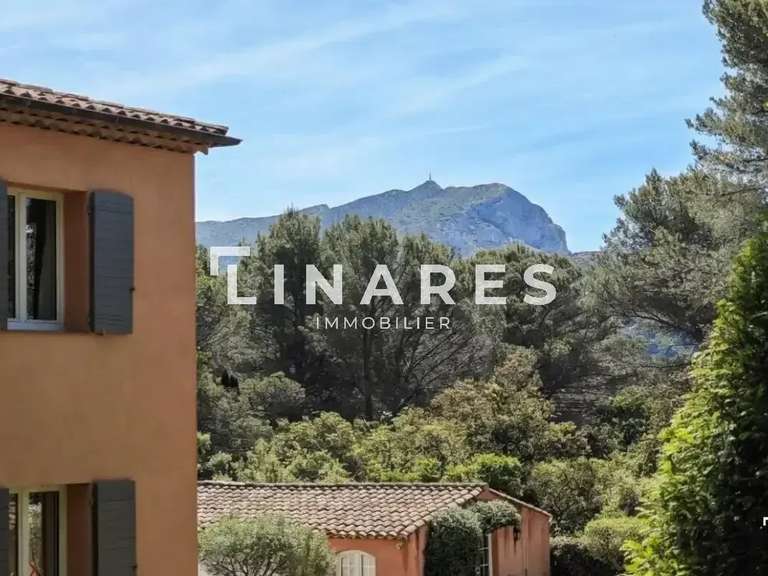 House Aix-en-Provence - 5 bedrooms - 237m²