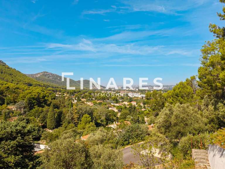 Maison Aubagne - 4 chambres - 232m²