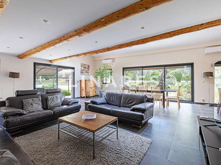 House Rognes - 4 bedrooms - 230m²