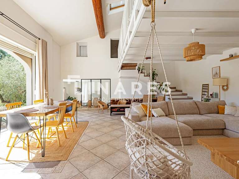 Maison Saint-Cannat - 5 chambres - 220m²