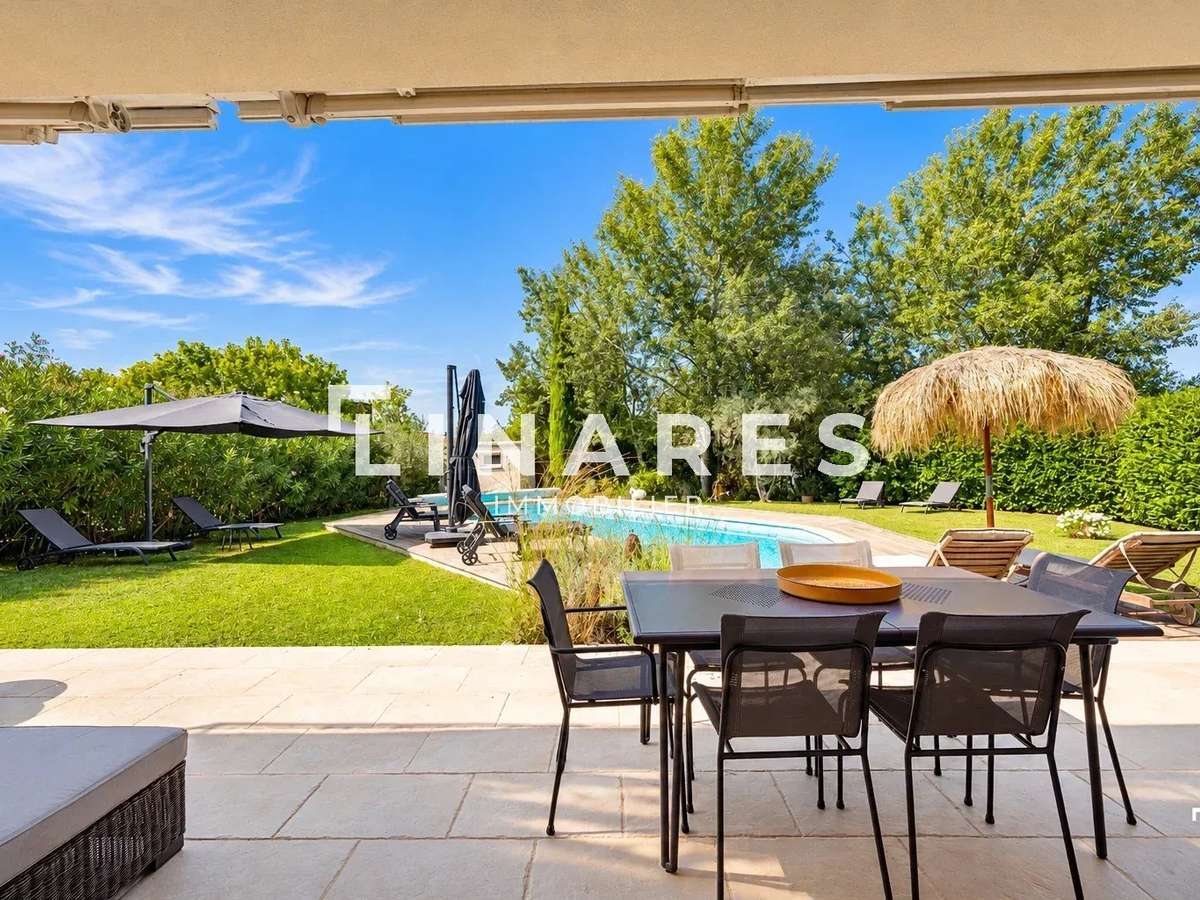 House Bouc-Bel-Air