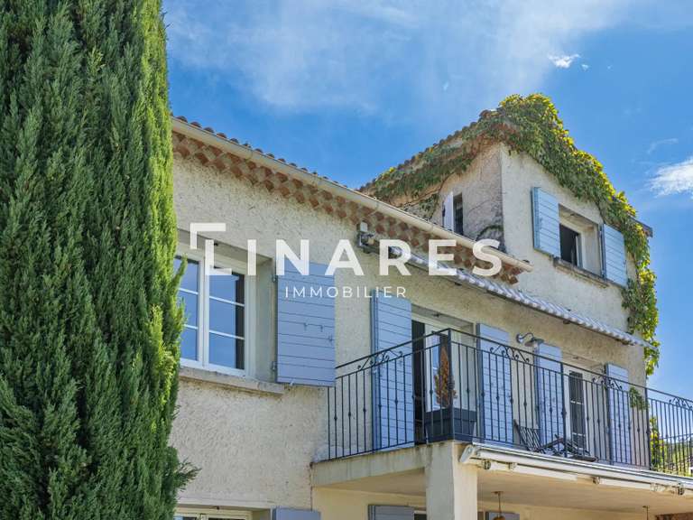 House Bouc-Bel-Air - 4 bedrooms - 161m²