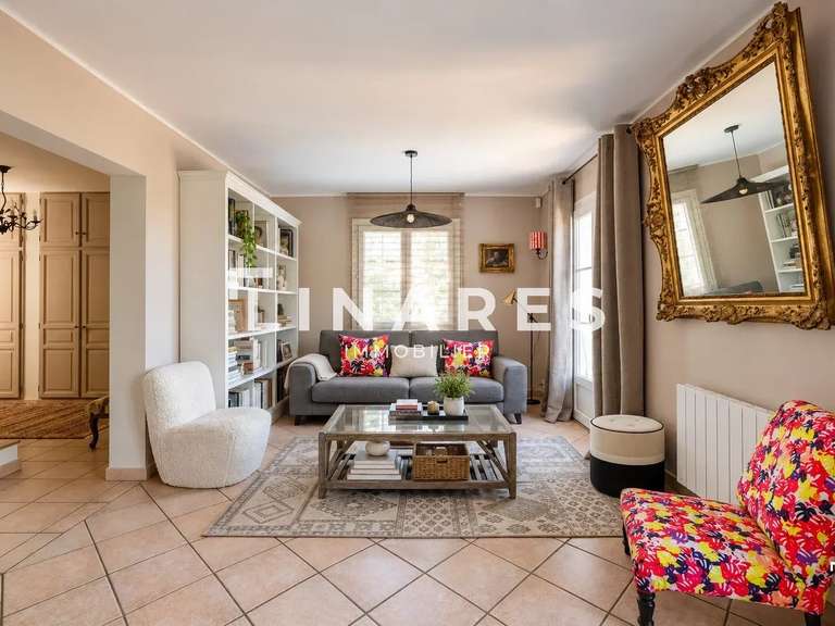 House Bouc-Bel-Air - 4 bedrooms - 161m²