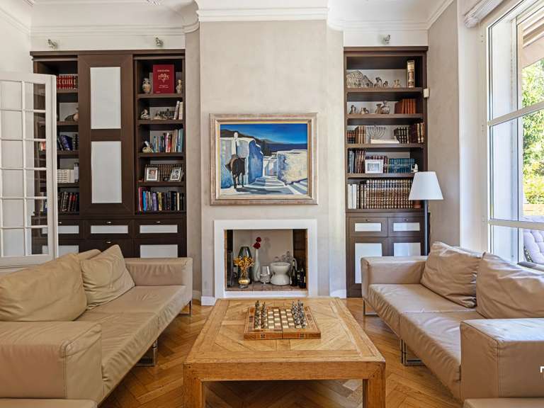 Maison Marseille 8e - 6 chambres - 325m²