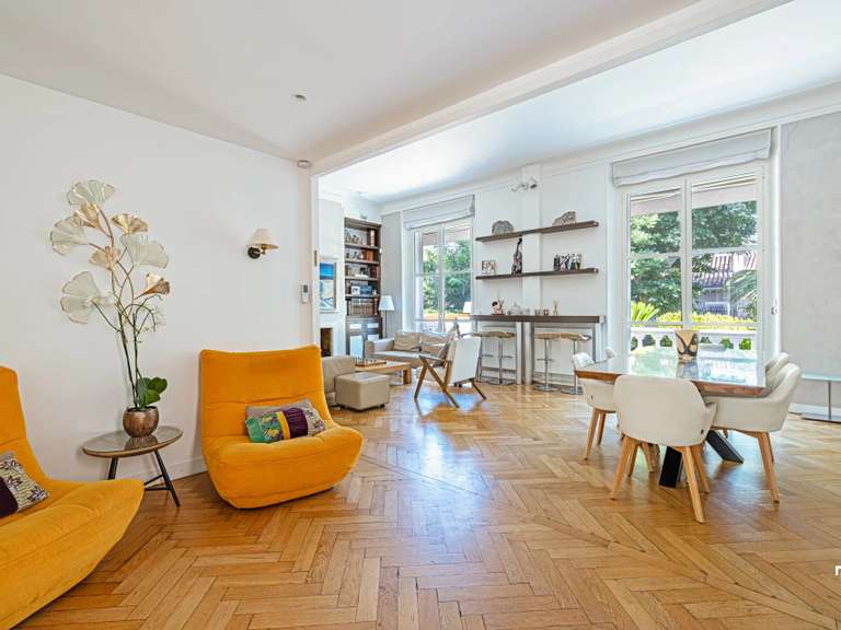 Maison Marseille 8e - 6 chambres - 325m²