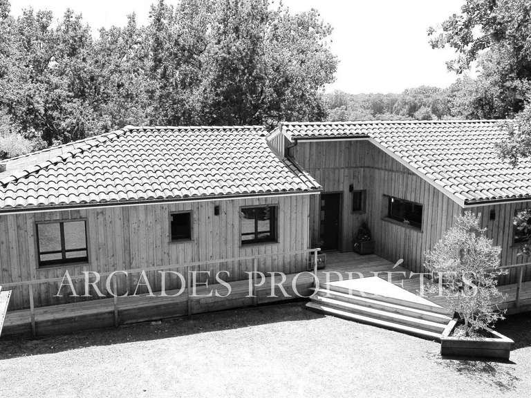 Maison Saint-Sulpice-et-Cameyrac - 165m²