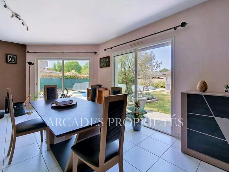Maison Saint-Aubin-de-Médoc - 4 chambres - 187m²