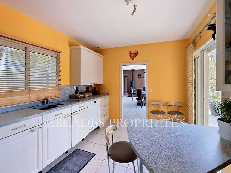 Maison Saint-Aubin-de-Médoc - 4 chambres - 187m²