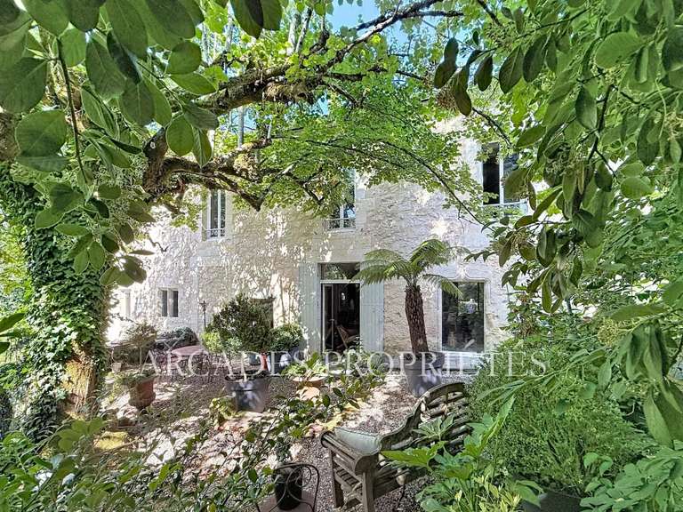 House Frontenac - 4 bedrooms - 300m²