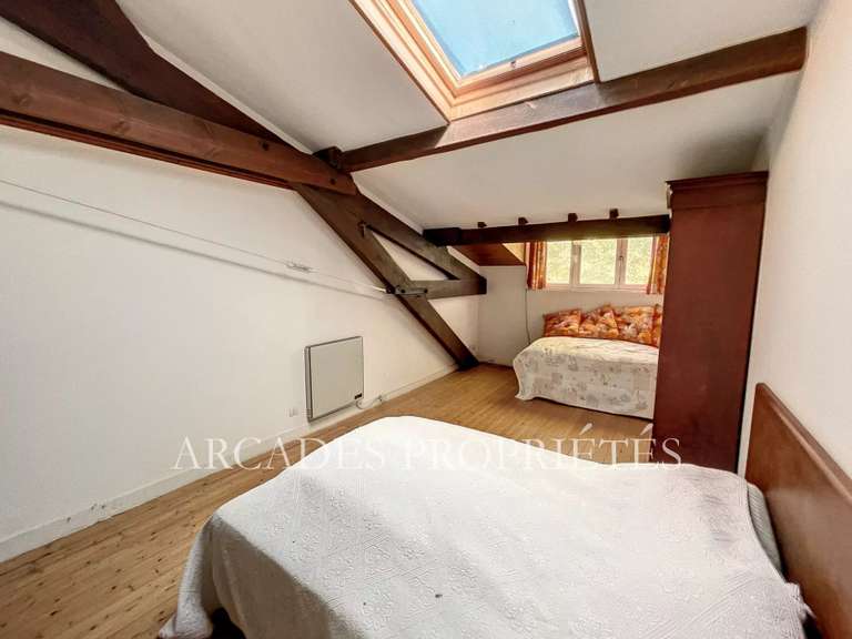 Maison Pompignac - 5 chambres - 332m²