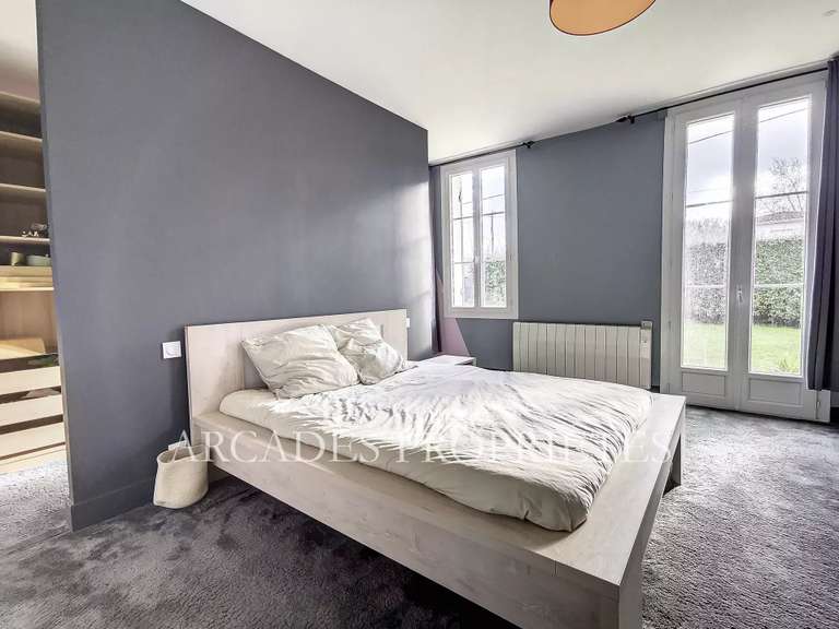 Maison Saint-Sulpice-et-Cameyrac - 8 chambres - 440m²