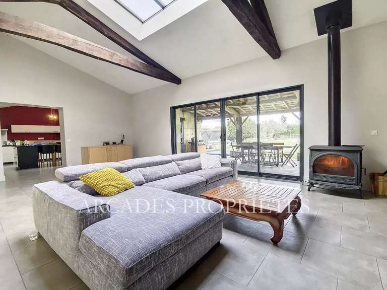 Maison Saint-Sulpice-et-Cameyrac - 8 chambres - 440m²
