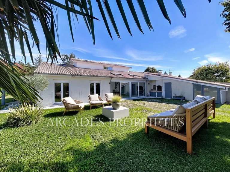 House Bouliac - 4 bedrooms - 184m²