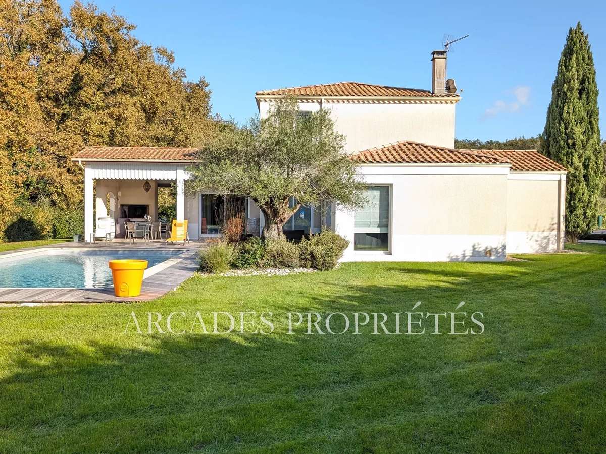 House Saint-Sulpice-et-Cameyrac