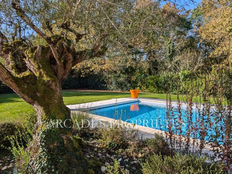 Maison Saint-Sulpice-et-Cameyrac - 5 chambres - 243m²