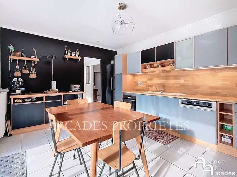 House Beychac-et-Caillau - 5 bedrooms - 172m²