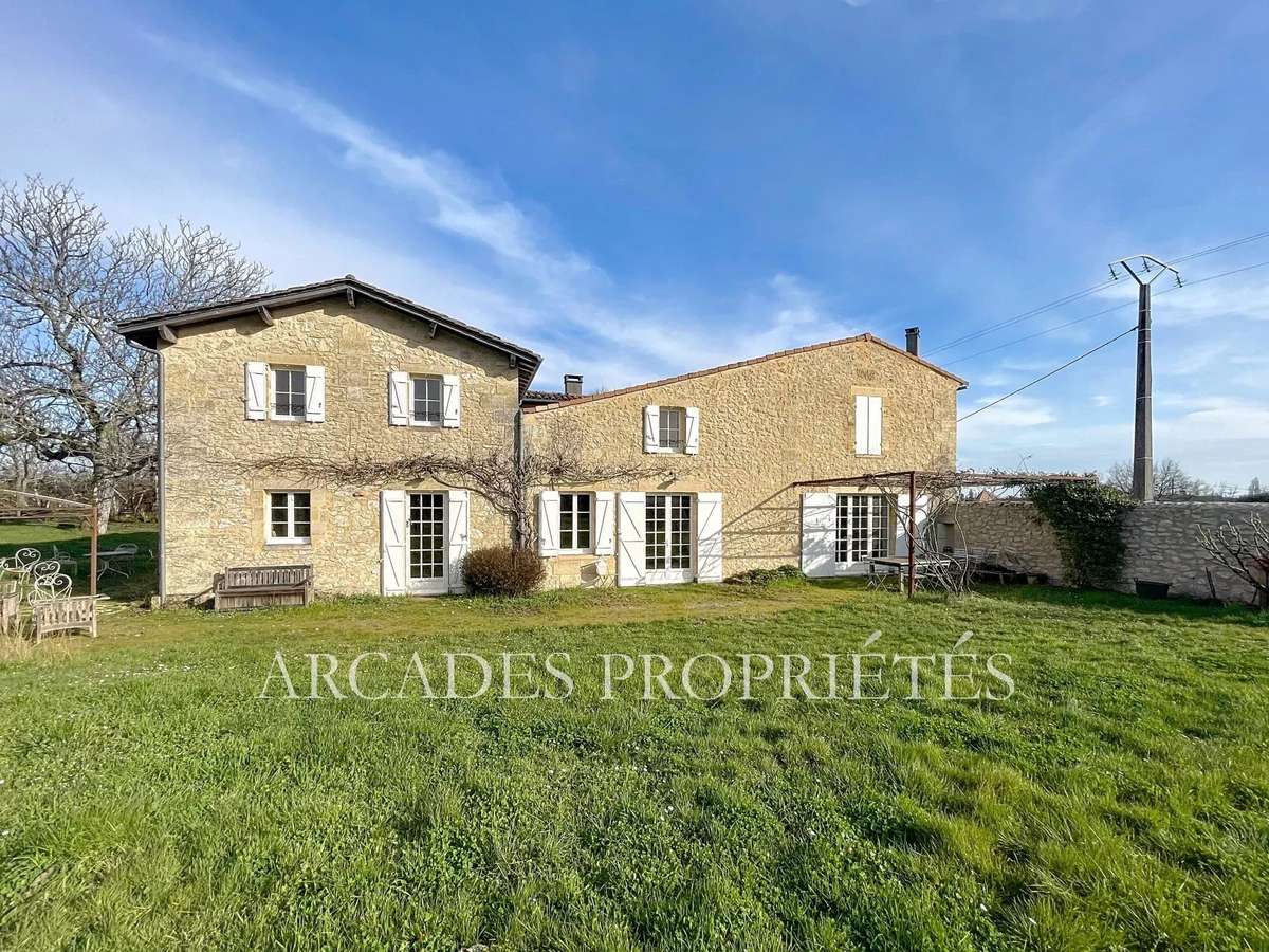 House Naujan-et-Postiac