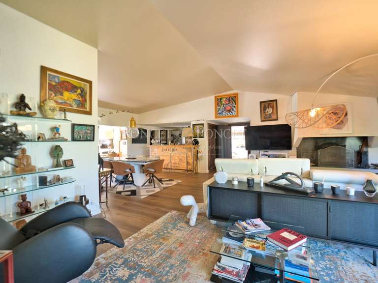 Maison Juvignac - 4 chambres - 318m²