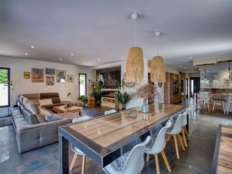 Maison Villeneuve-lès-Maguelone - 6 chambres - 220m²
