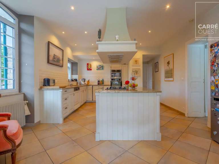 House Bayonne - 7 bedrooms - 342m²