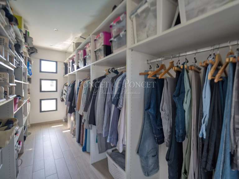 Maison Juvignac - 4 chambres - 180m²
