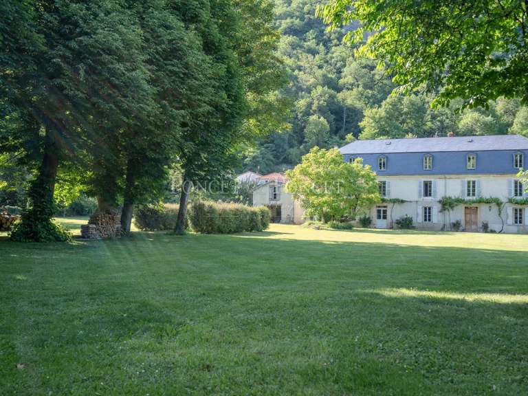 Maison Siradan - 7 chambres - 300m²