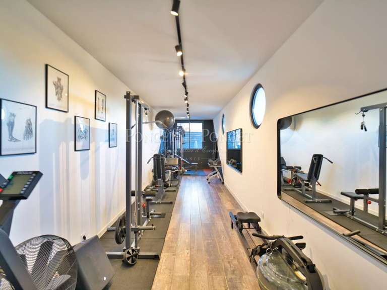 Maison Juvignac - 4 chambres - 246m²