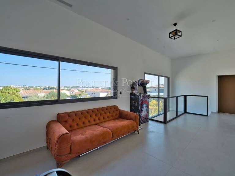 Maison Saint-Jean-de-Védas - 5 chambres - 212m²