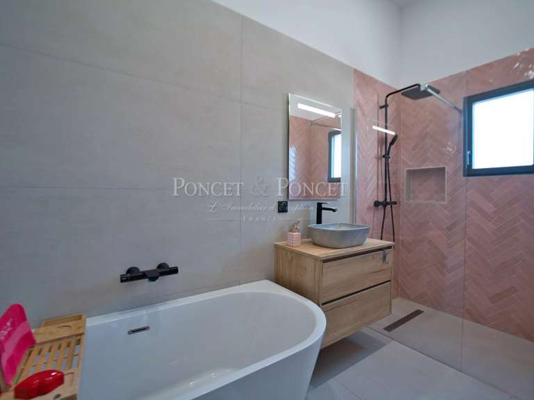 Maison Saint-Jean-de-Védas - 5 chambres - 212m²